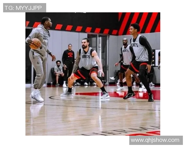 阿门·汤普森：约基奇防守很狡猾 还好我摸清了他的套路