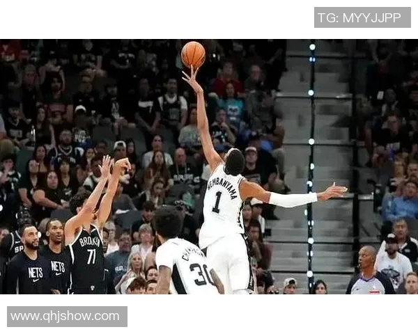 马刺121-110击落火箭，文班22+8对飙杜兰特24分，教练得换